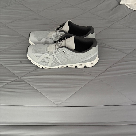 On Cloud Men's Athletic Shoes - Gray - Picture 3 of 4